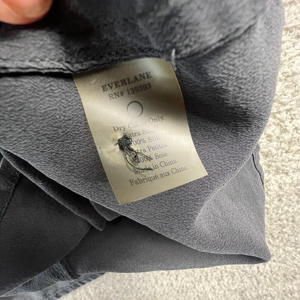 Everlane 100%‎ Silk Dress Womens XS Black Sandwashed Keyhole Back Minimalist - Picture 5 of 11